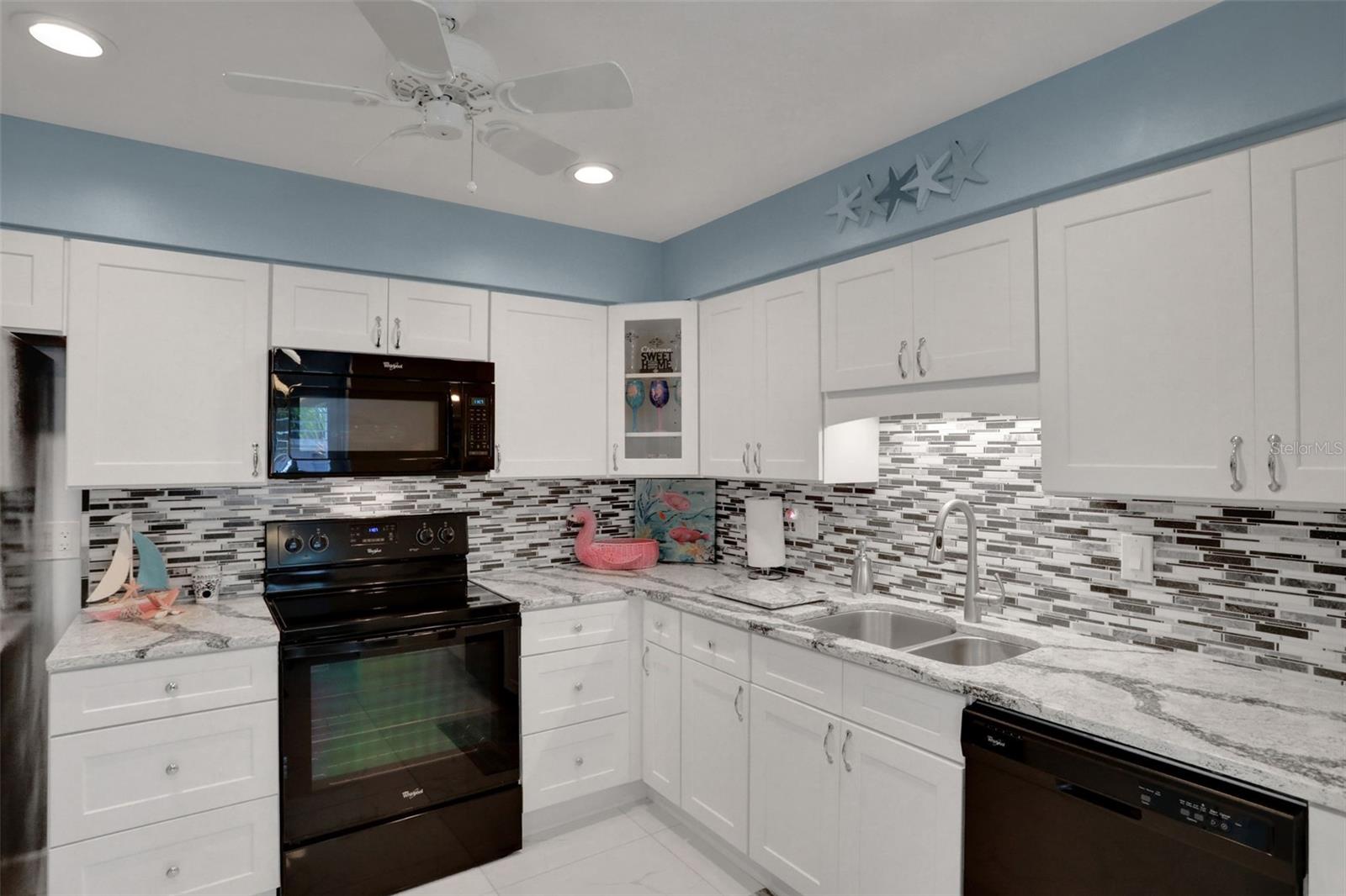 Image 15 of 49 For 33 Sea Haven Drive