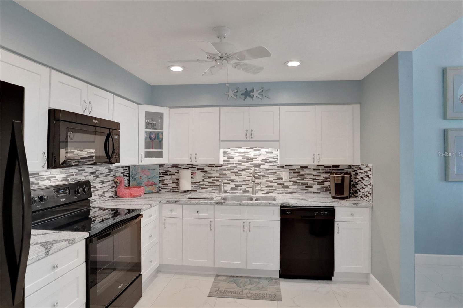 Image 17 of 49 For 33 Sea Haven Drive