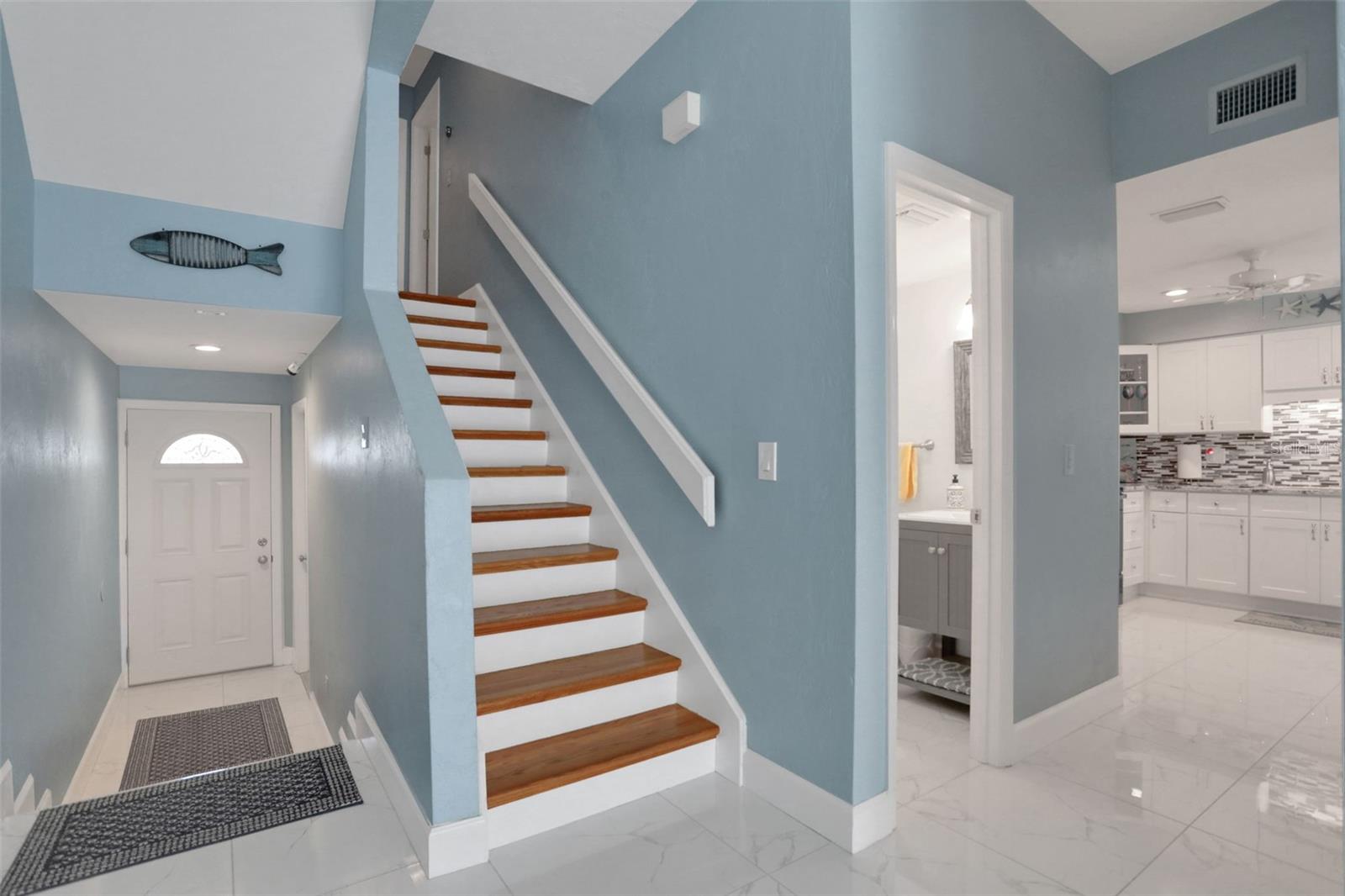 Image 19 of 49 For 33 Sea Haven Drive