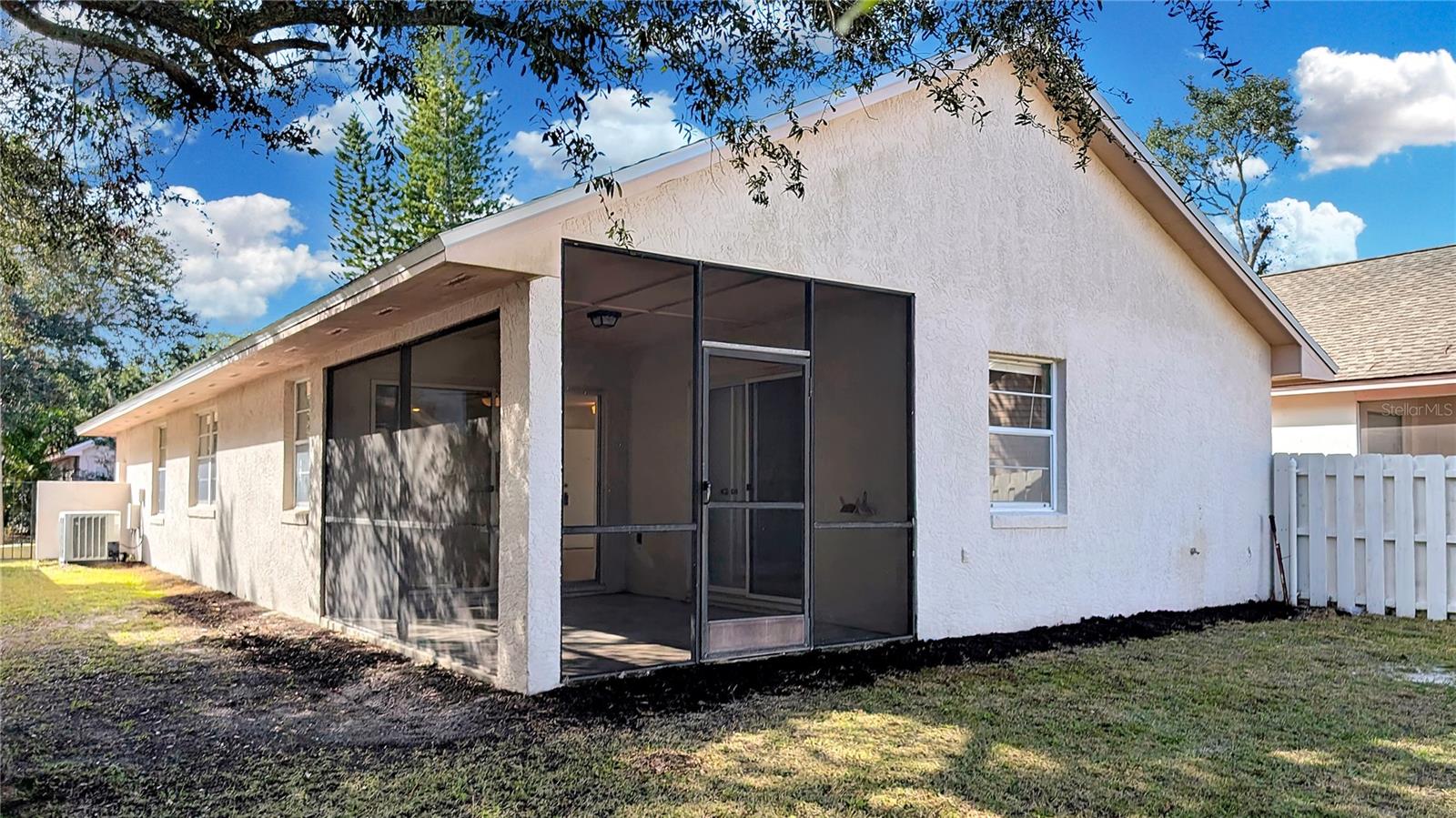 Image 5 of 20 For 4115 Napa Court