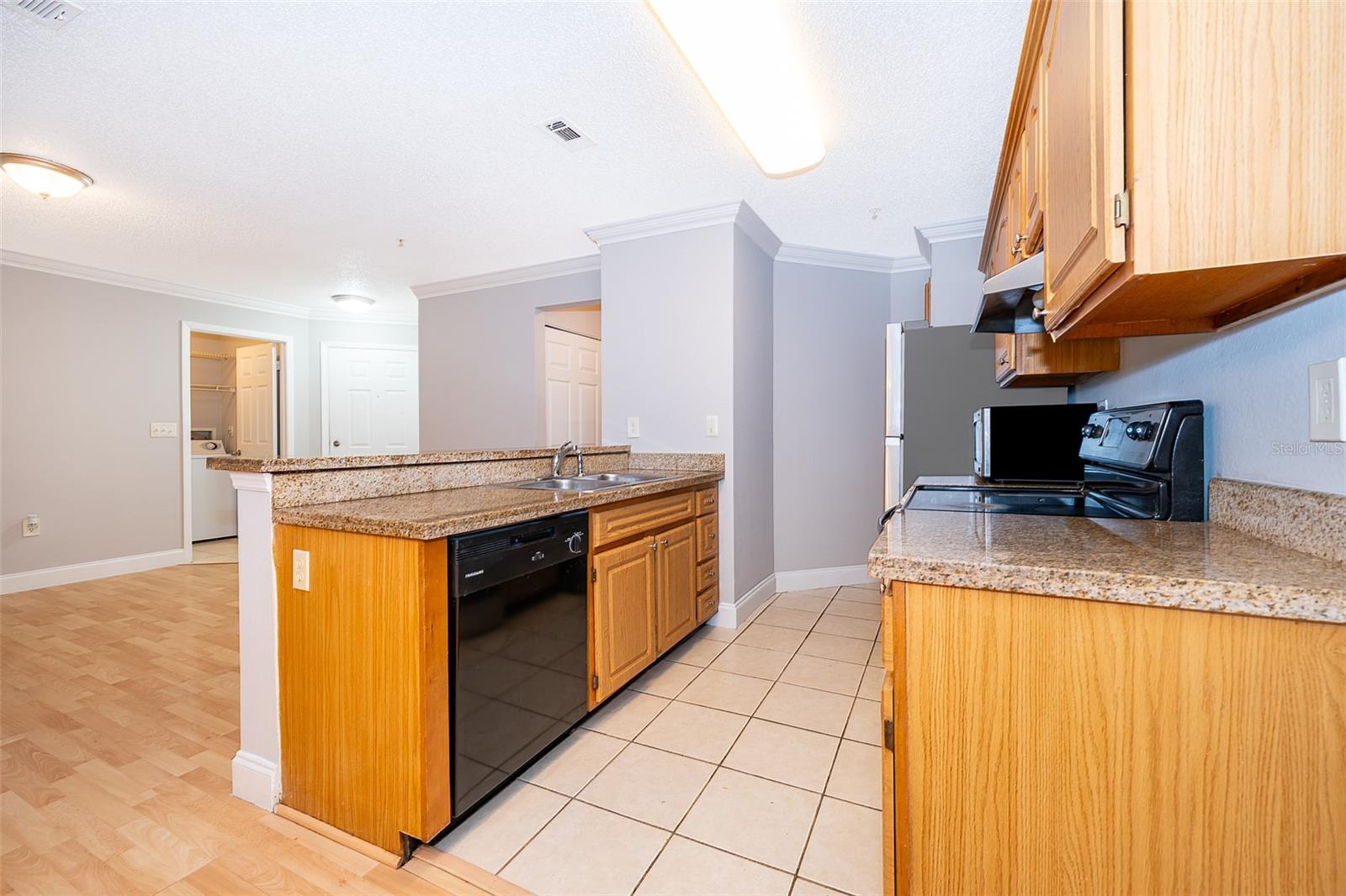 Image 11 of 27 For 623 Dory Lane 311