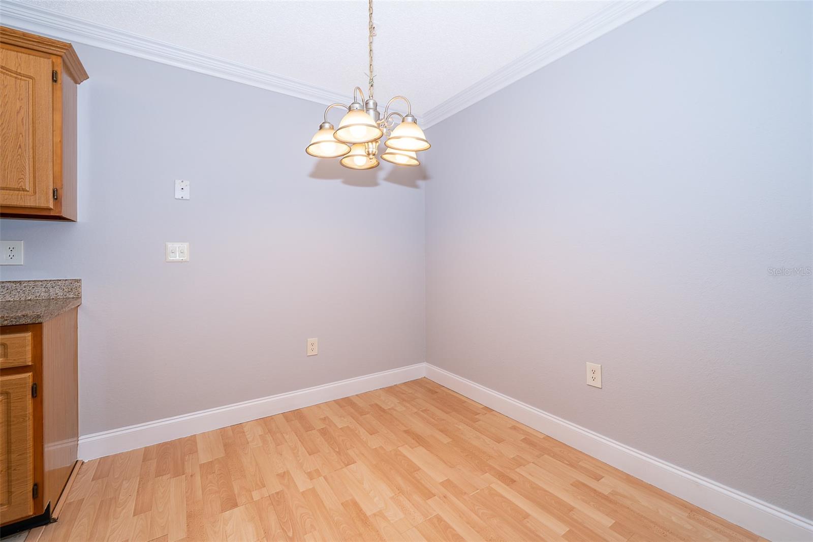 Image 9 of 27 For 623 Dory Lane 311