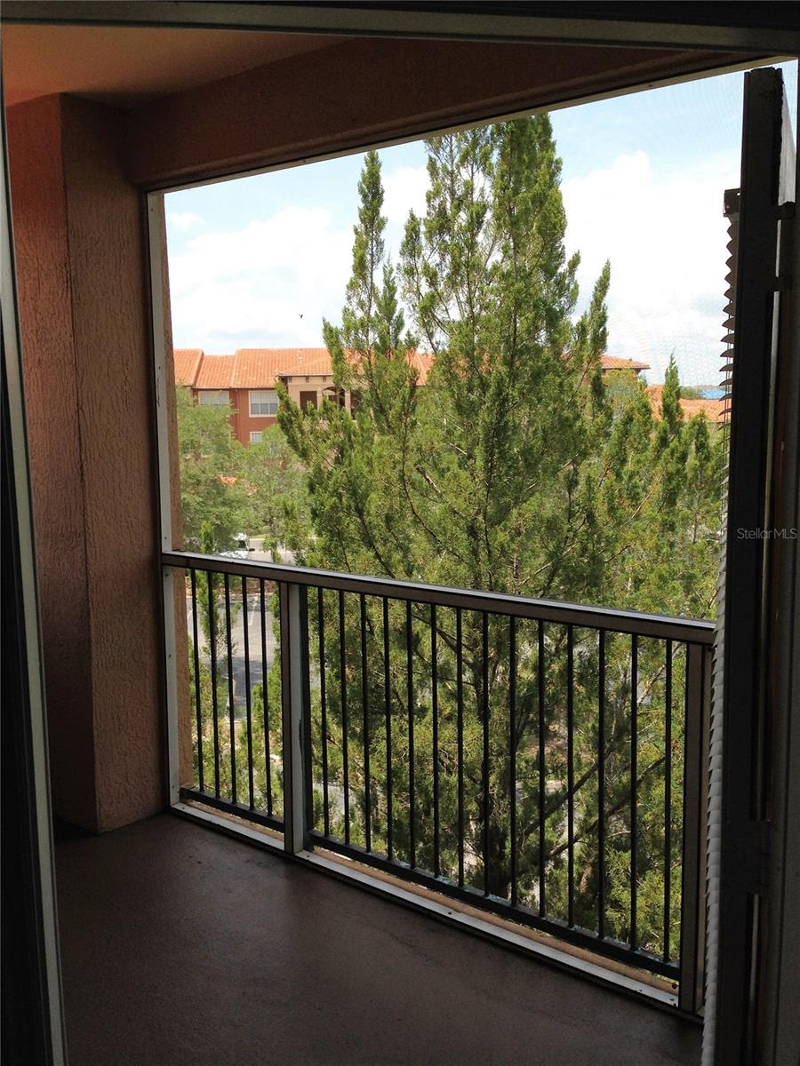 Image 13 of 18 For 5506 Metrowest Boulevard 301