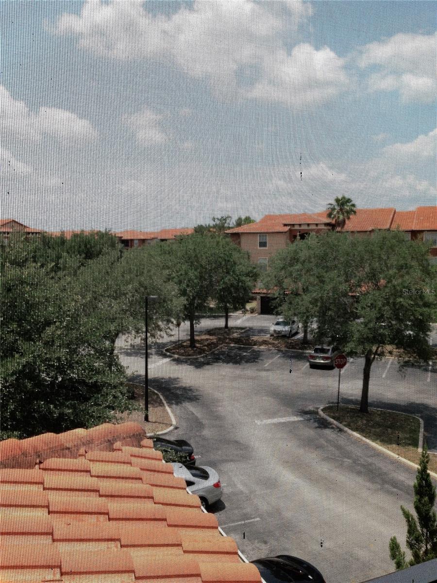 Image 15 of 18 For 5506 Metrowest Boulevard 301