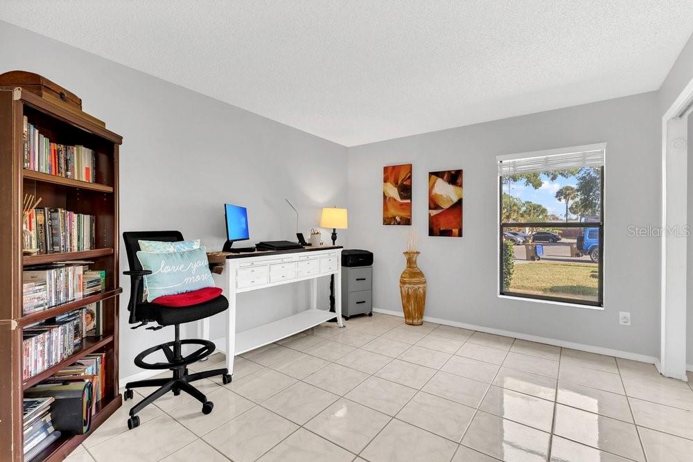 Image 17 of 36 For 56 Silver Falls Circle