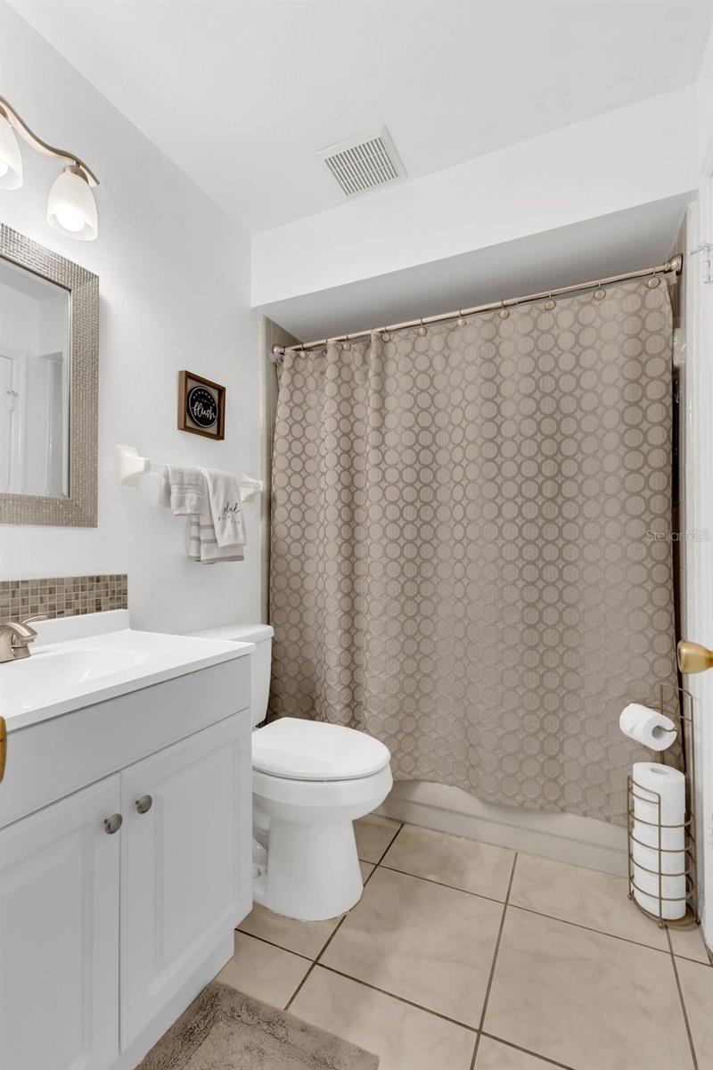 Image 18 of 36 For 56 Silver Falls Circle