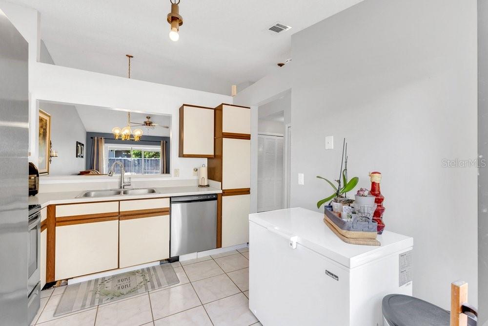 Image 8 of 36 For 56 Silver Falls Circle