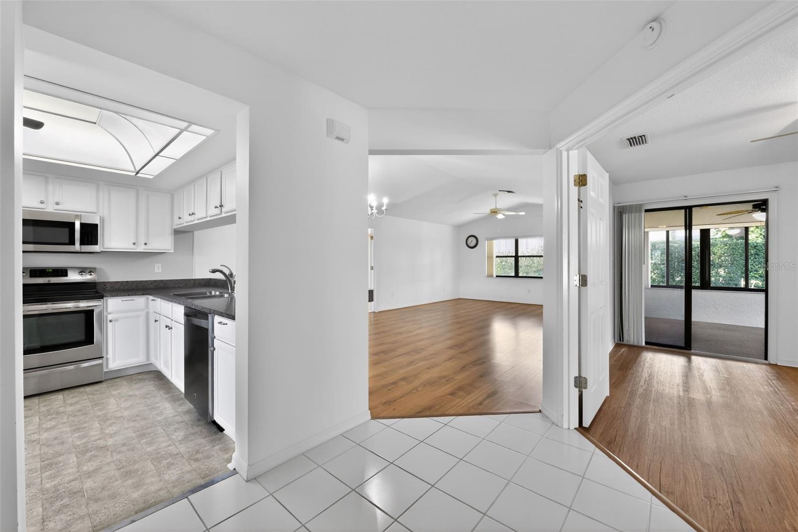 Image 12 of 30 For 3108 Sugar Pine Circle