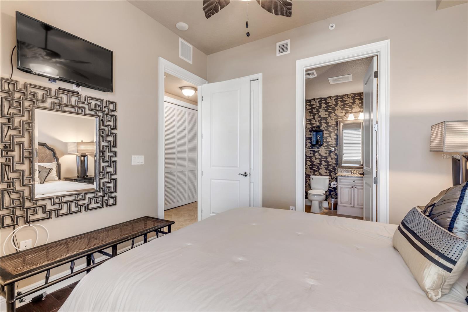 Image 33 of 53 For 2901 Atlantic Avenue Ph201