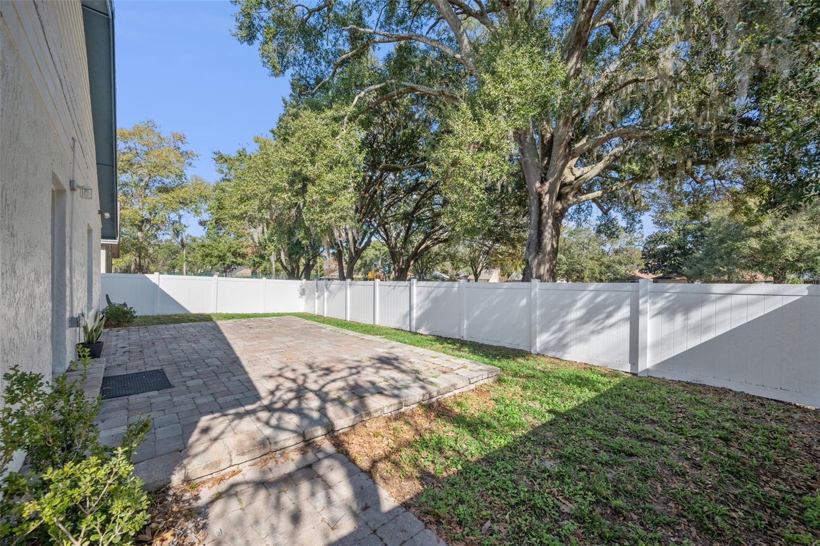 Image 16 of 21 For 1655 Tremont Lane