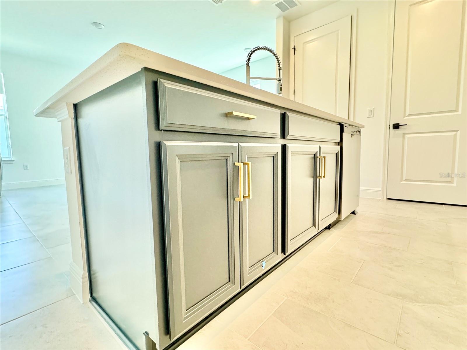 Image 15 of 36 For 9629 Saramago Alley