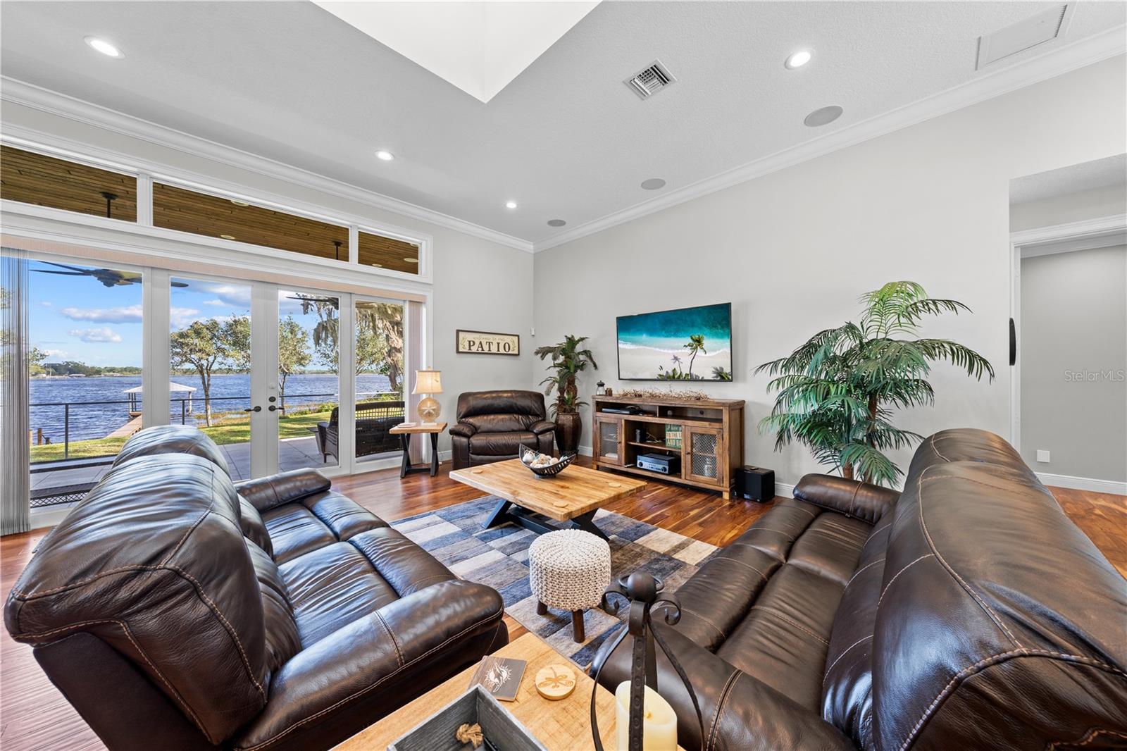 Image 27 of 80 For 7354 Red Beach Court