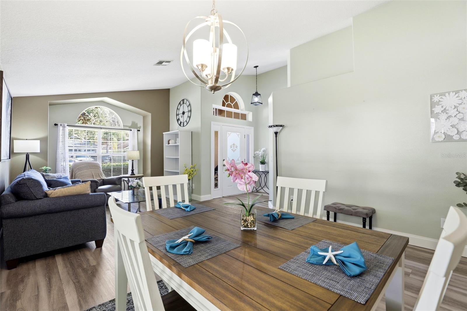 Listing photo id 9 for 5782 Great Egret Drive