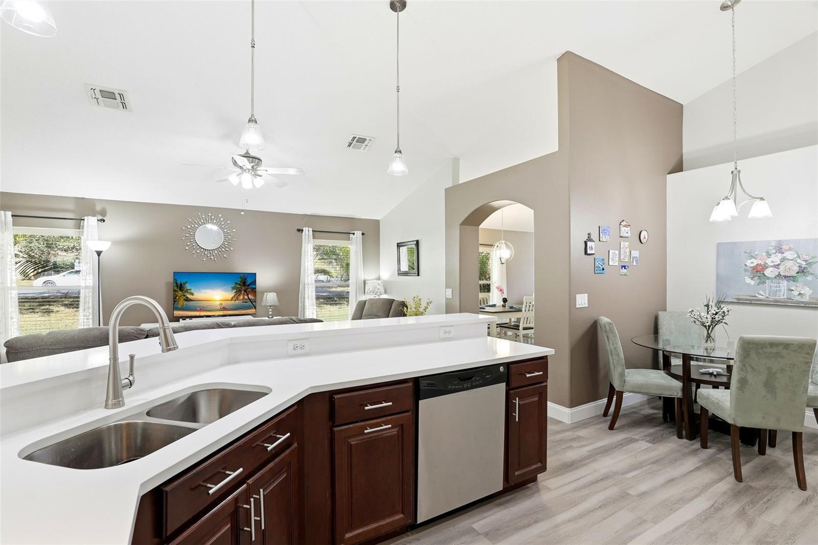 Listing photo id 13 for 5782 Great Egret Drive