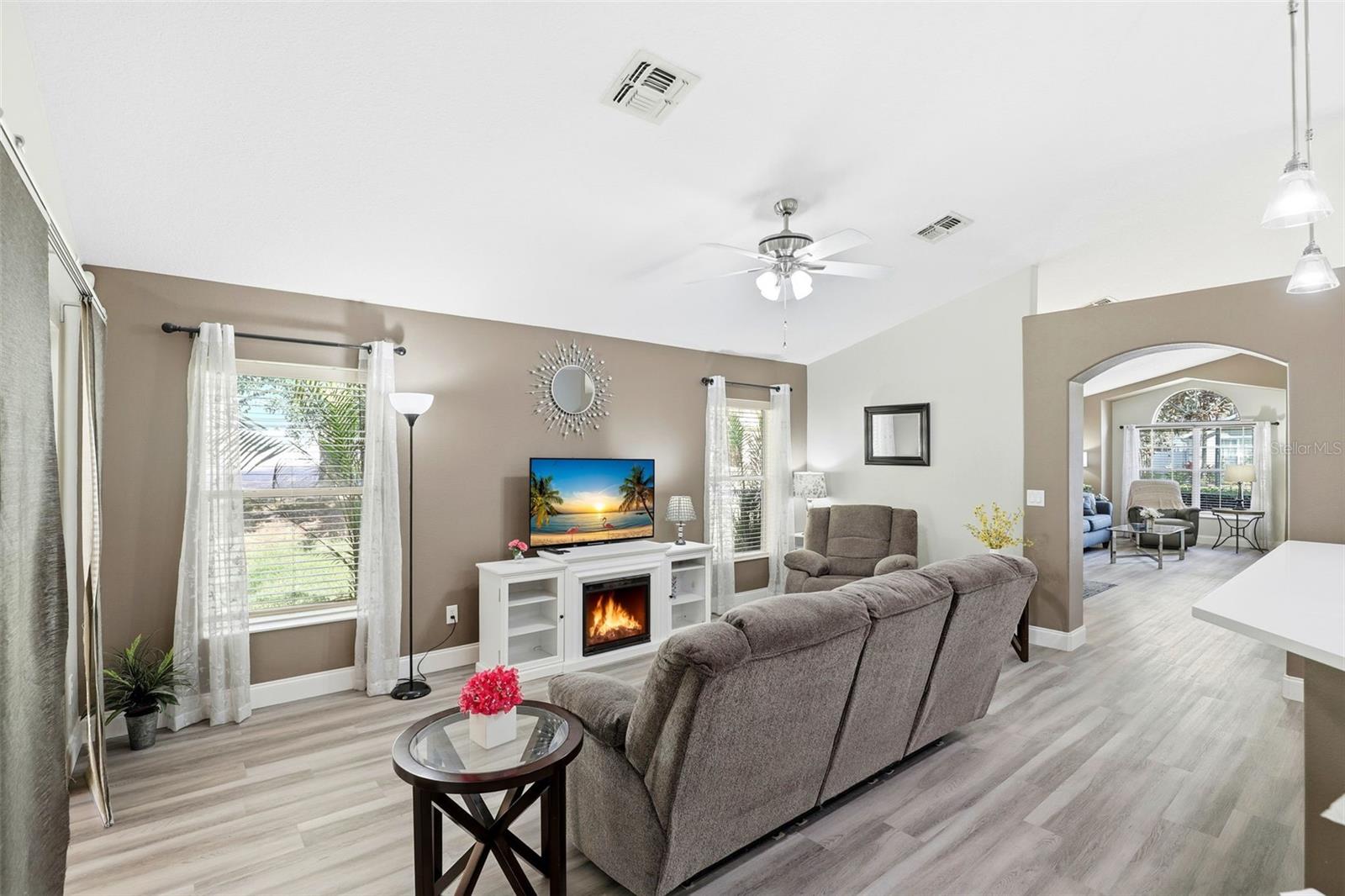 Listing photo id 17 for 5782 Great Egret Drive