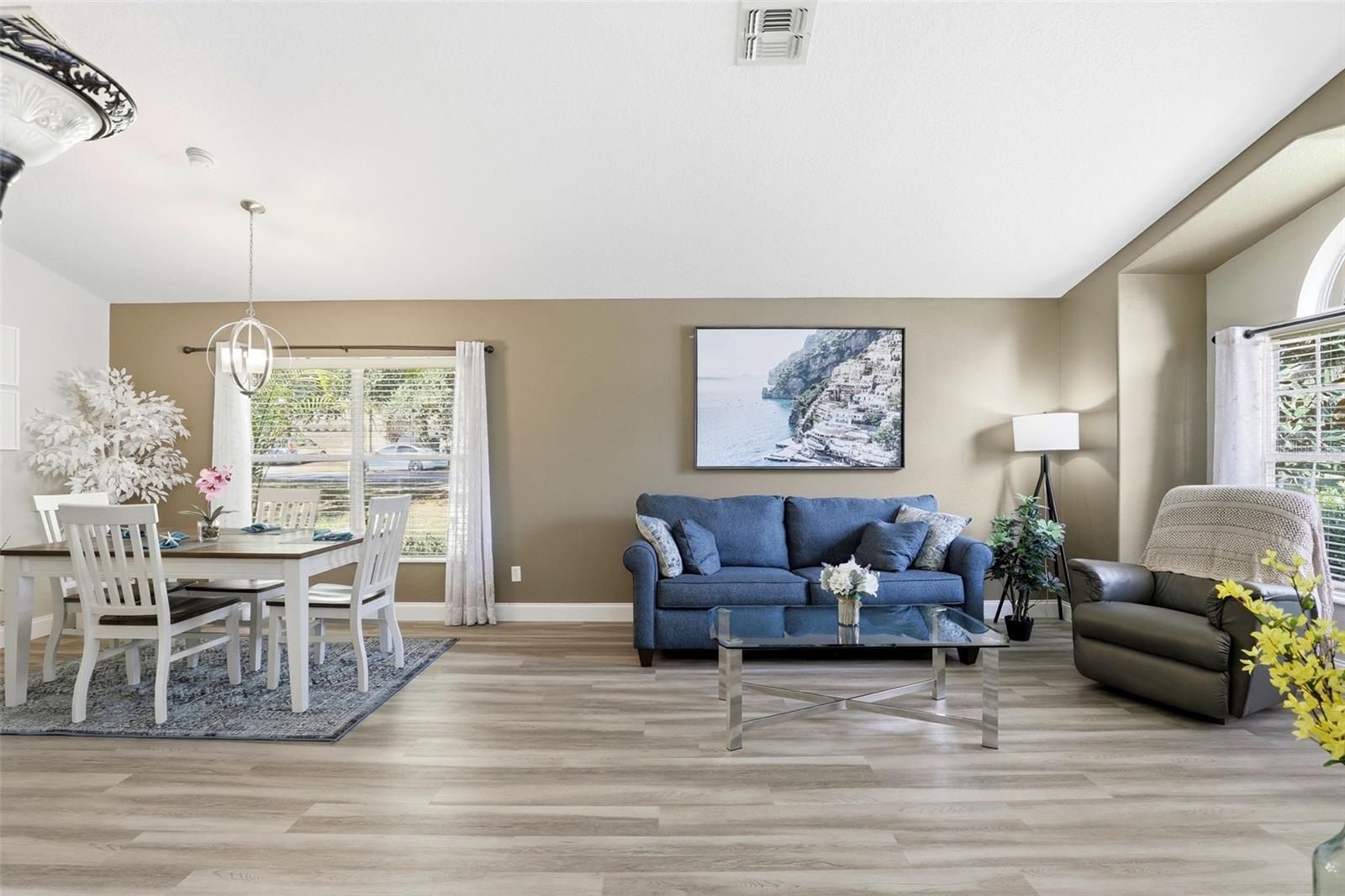 Listing photo id 4 for 5782 Great Egret Drive