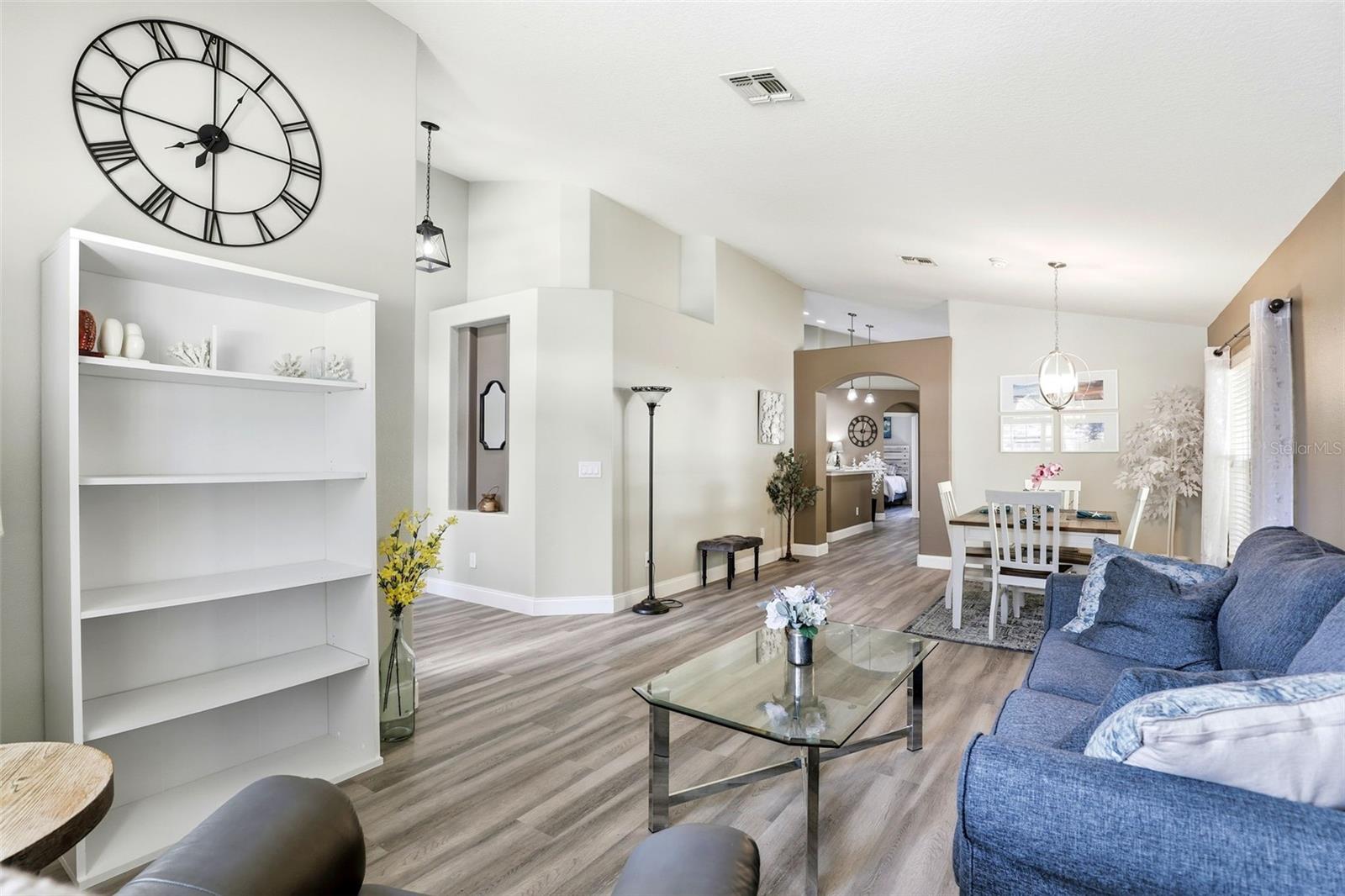 Listing photo id 5 for 5782 Great Egret Drive