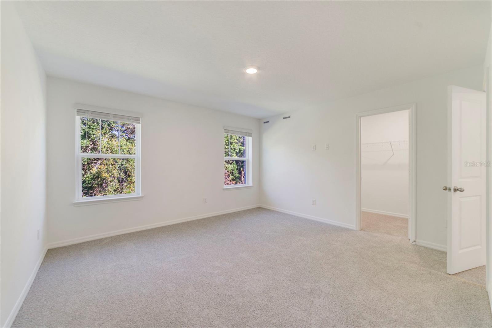 Image 19 of 25 For 1682 Greenleaf Woods Cove