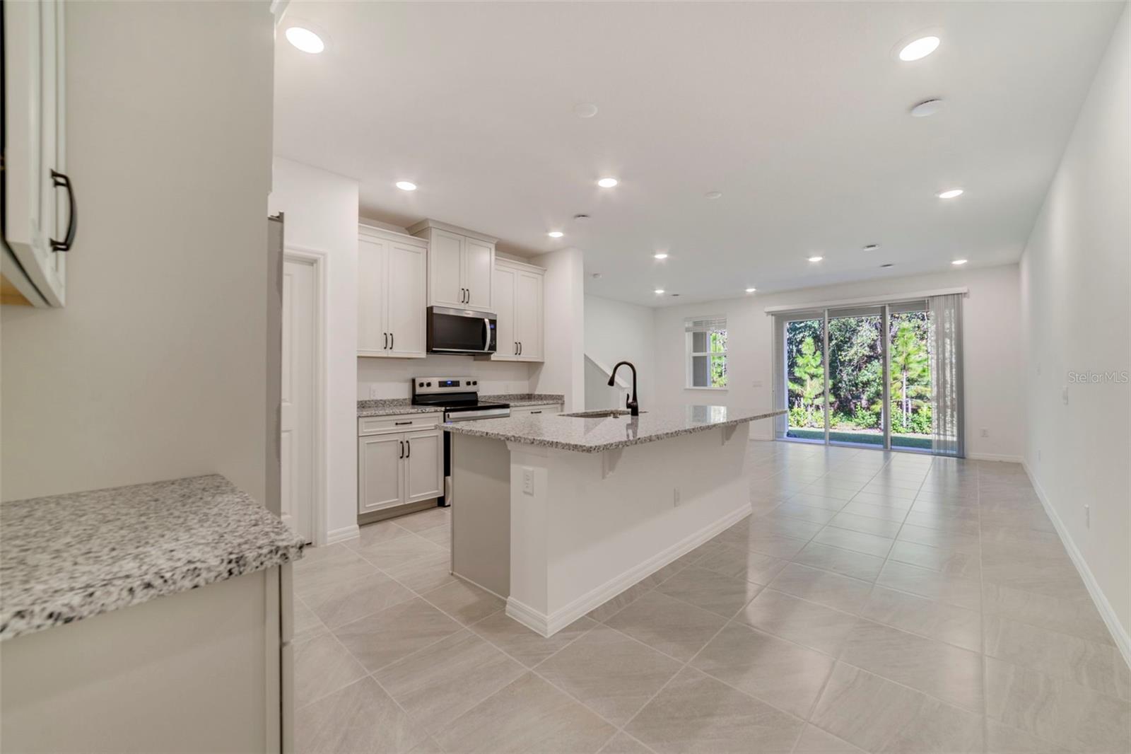 Image 4 of 25 For 1682 Greenleaf Woods Cove