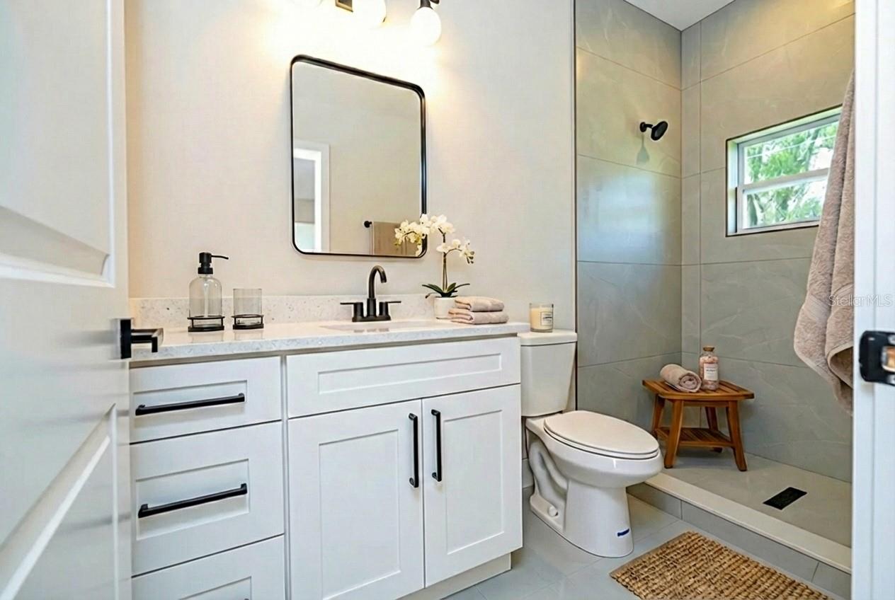 Image 13 of 24 For 3522 W Robinson St