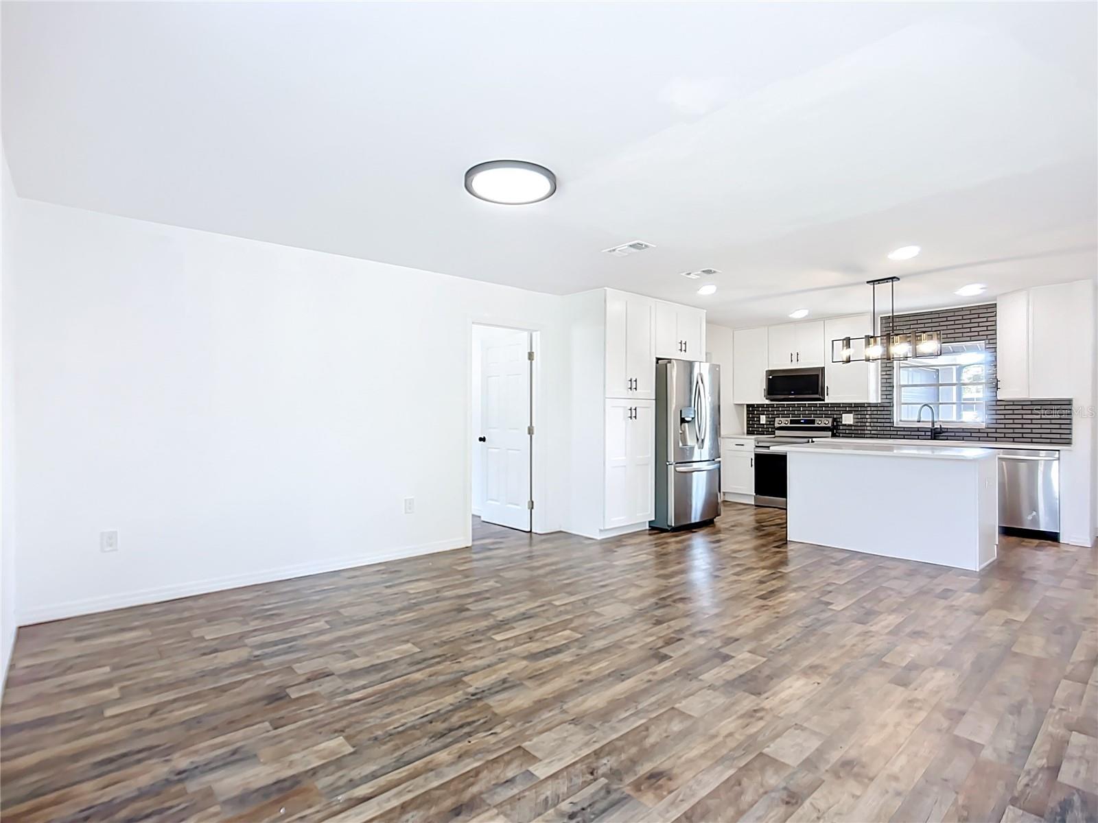 Image 17 of 42 For 603 65th Avenue Drive W