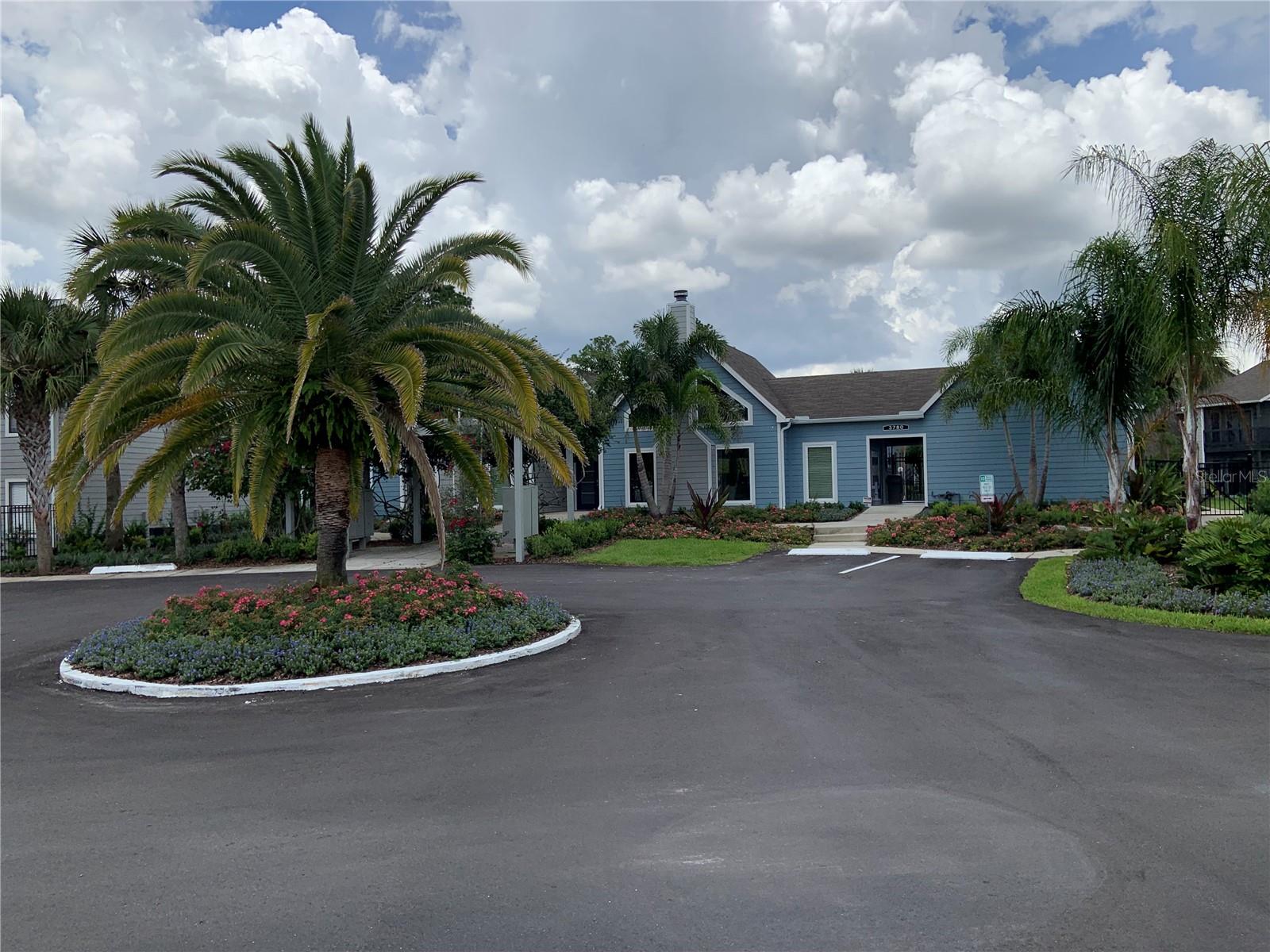 Image 17 of 21 For 3764 Idlebrook Circle 208