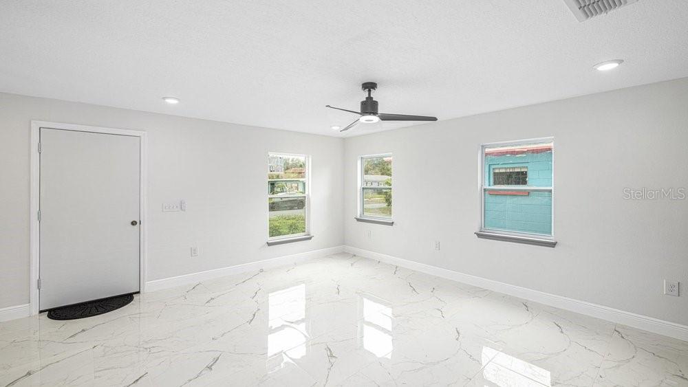 Image 10 of 32 For 1414 Harding Street