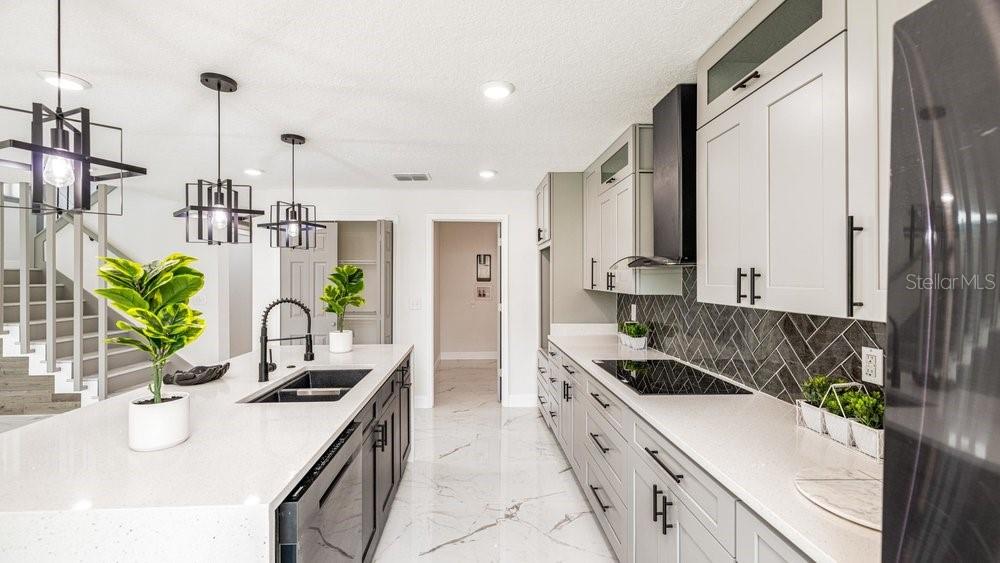 Image 4 of 32 For 1414 Harding Street