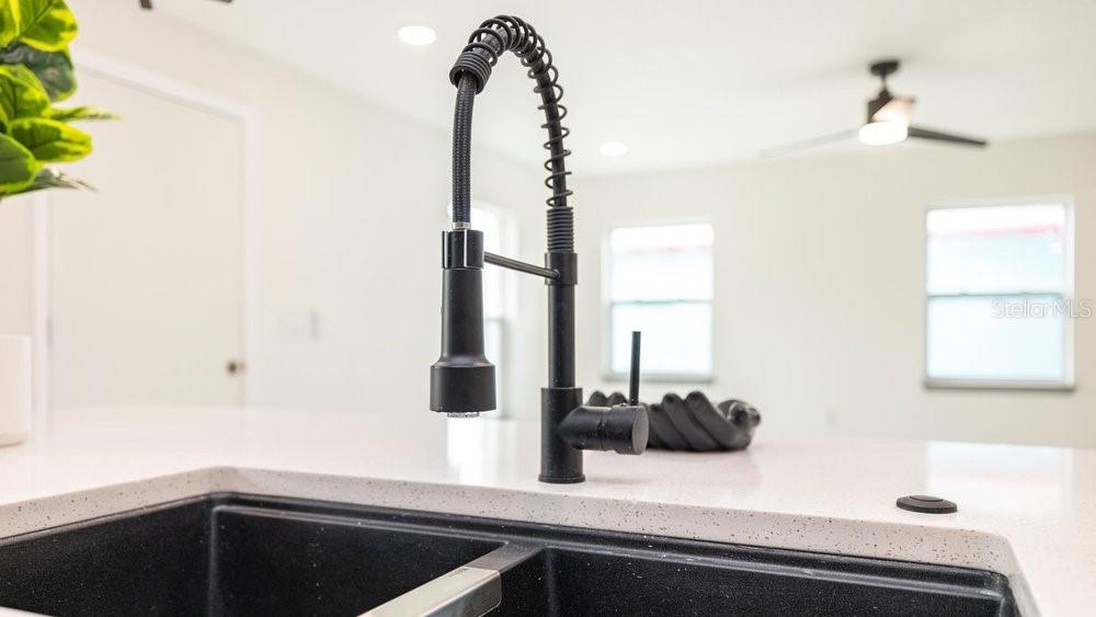 Image 7 of 32 For 1414 Harding Street