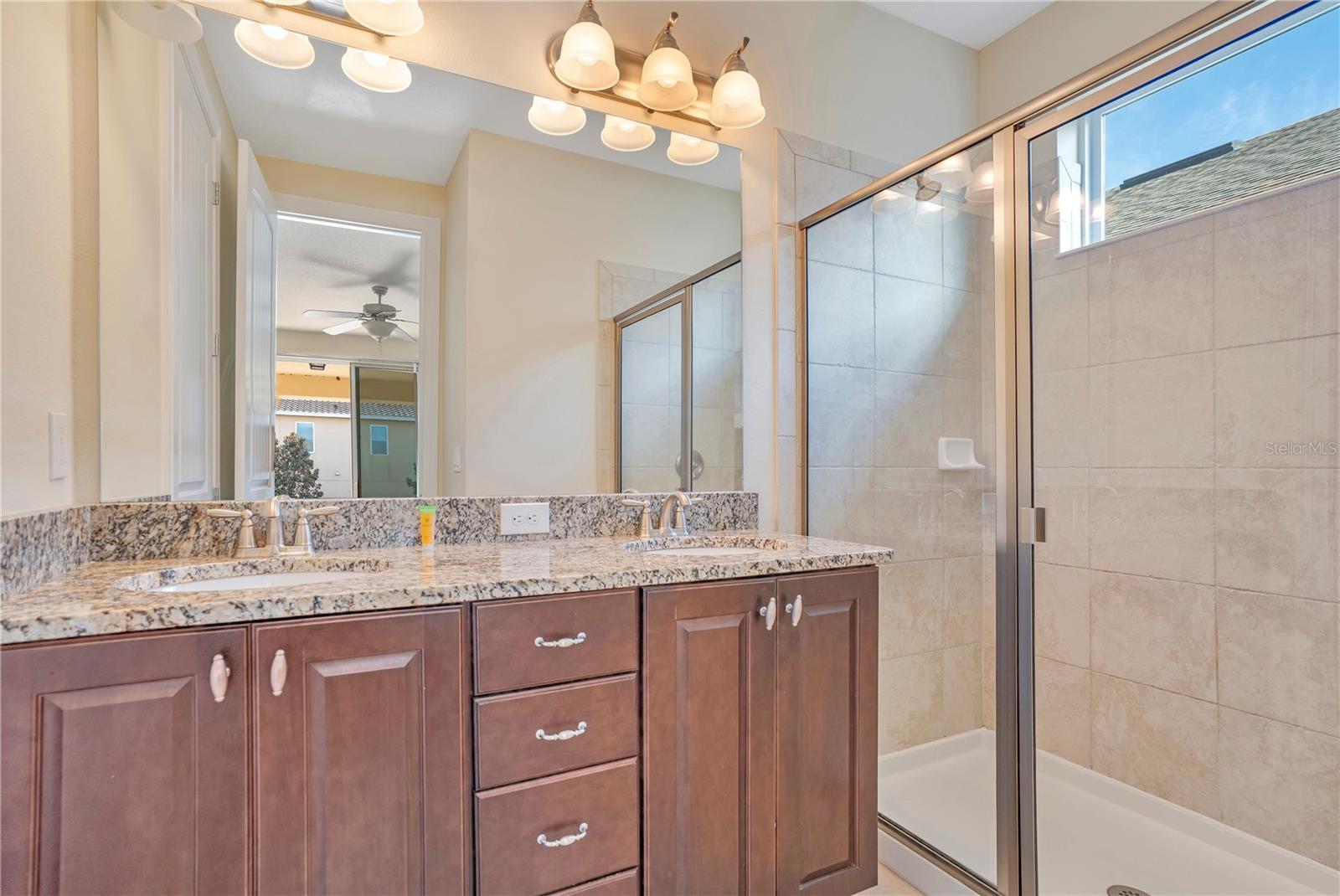 Image 28 of 71 For 7616 Brookhurst Lane