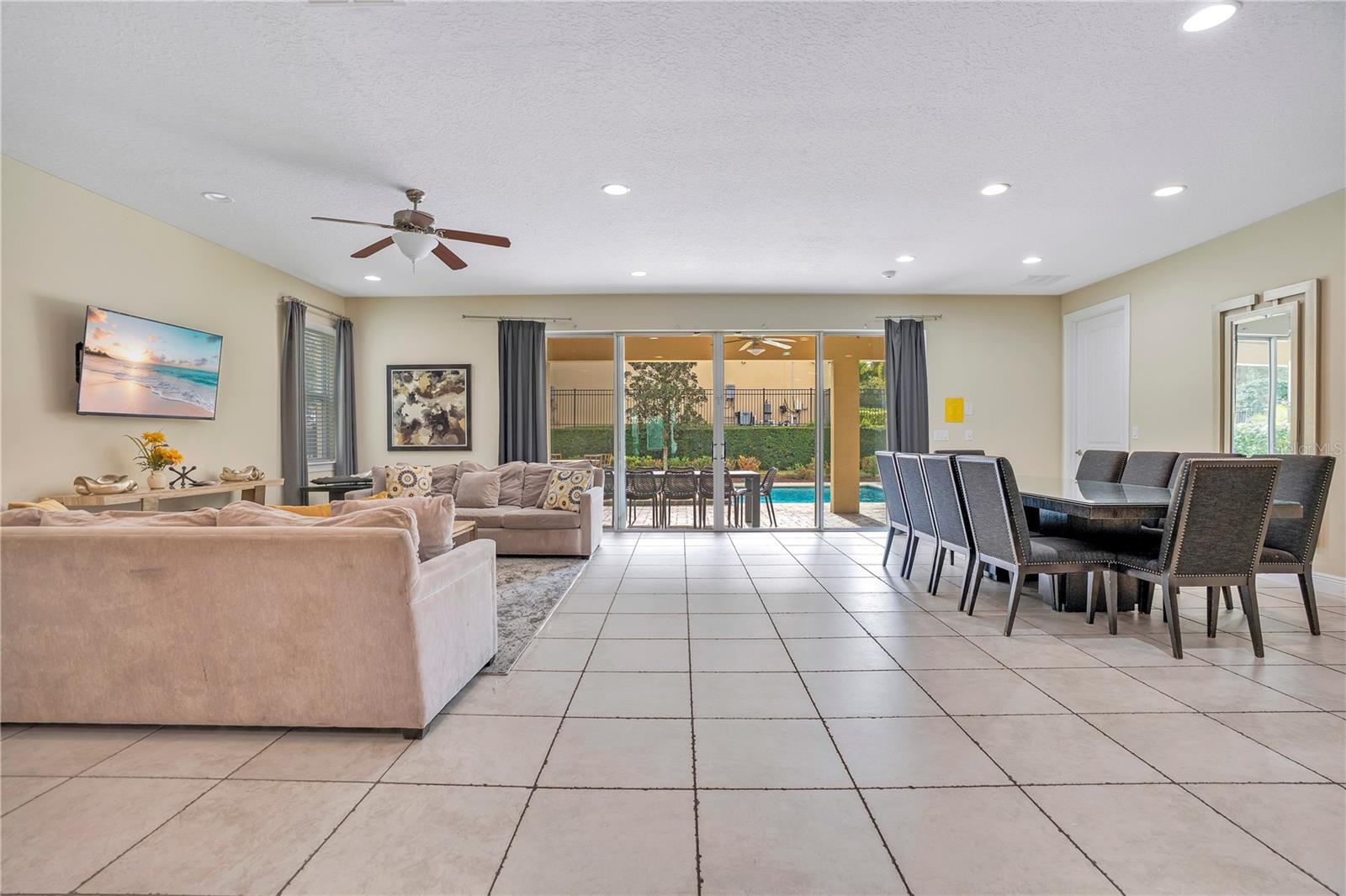 Image 4 of 71 For 7616 Brookhurst Lane