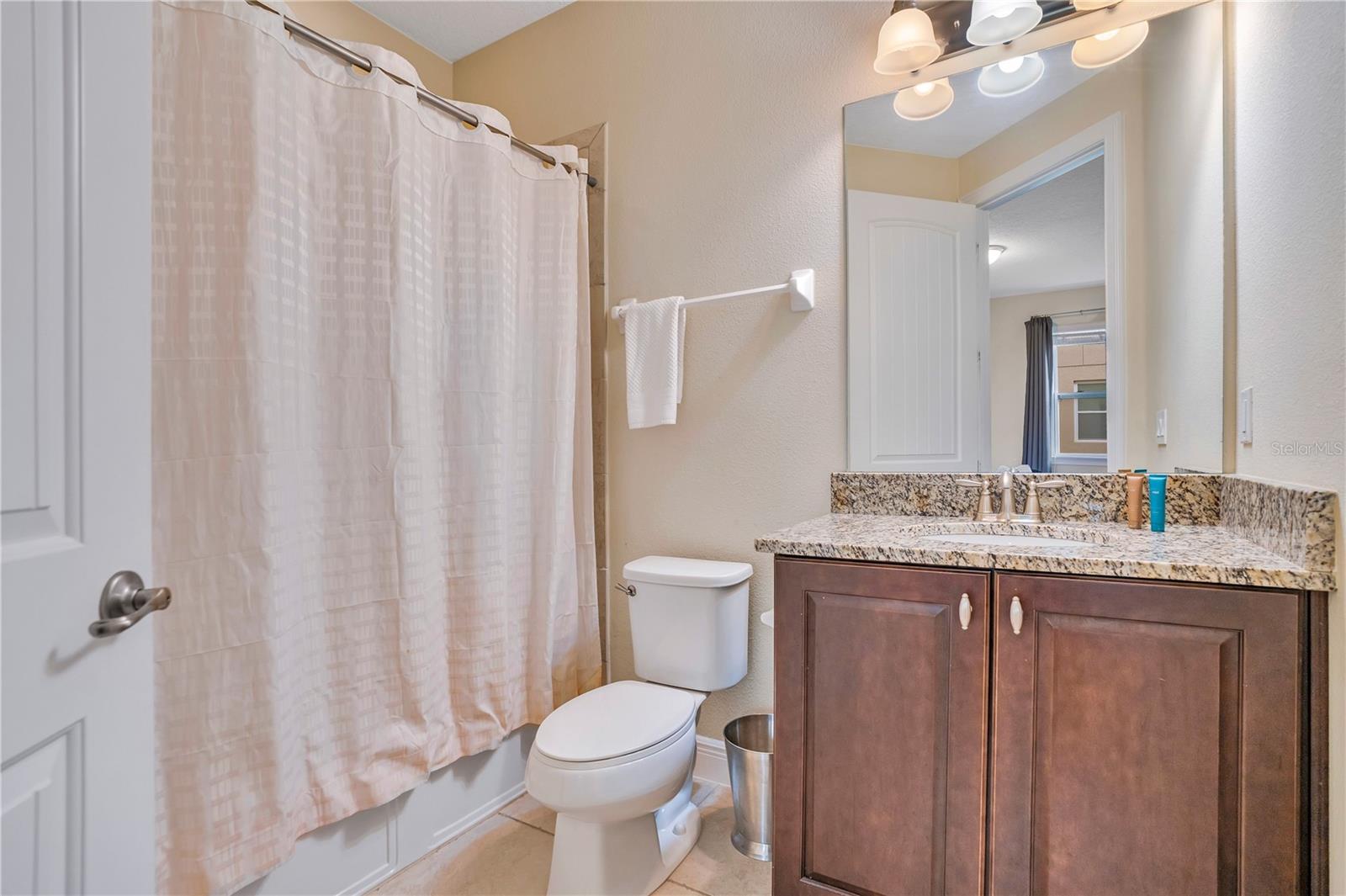 Image 43 of 71 For 7616 Brookhurst Lane