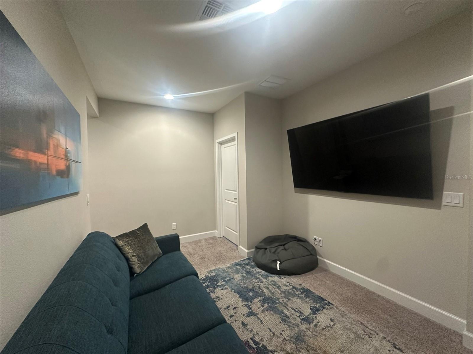 Image 18 of 37 For 240 Villa Domani Circle