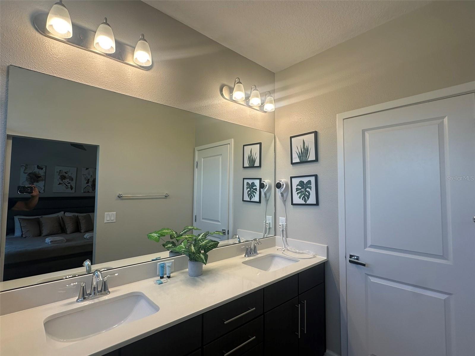 Image 23 of 37 For 240 Villa Domani Circle