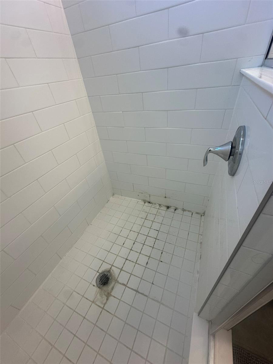 Image 25 of 37 For 240 Villa Domani Circle