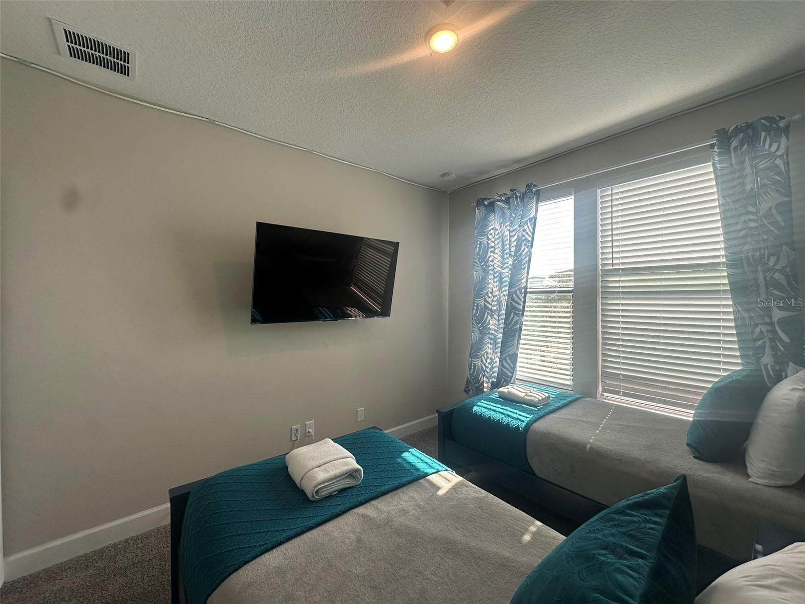 Image 31 of 37 For 240 Villa Domani Circle