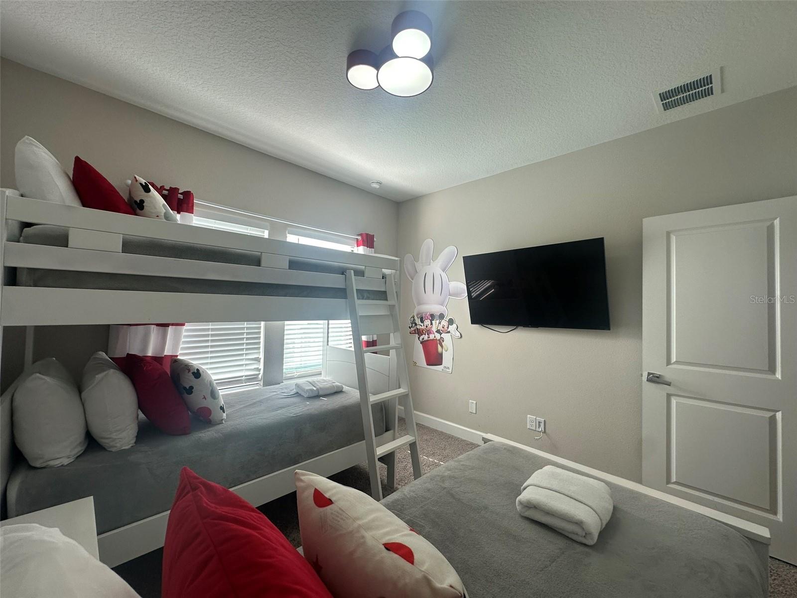 Image 33 of 37 For 240 Villa Domani Circle