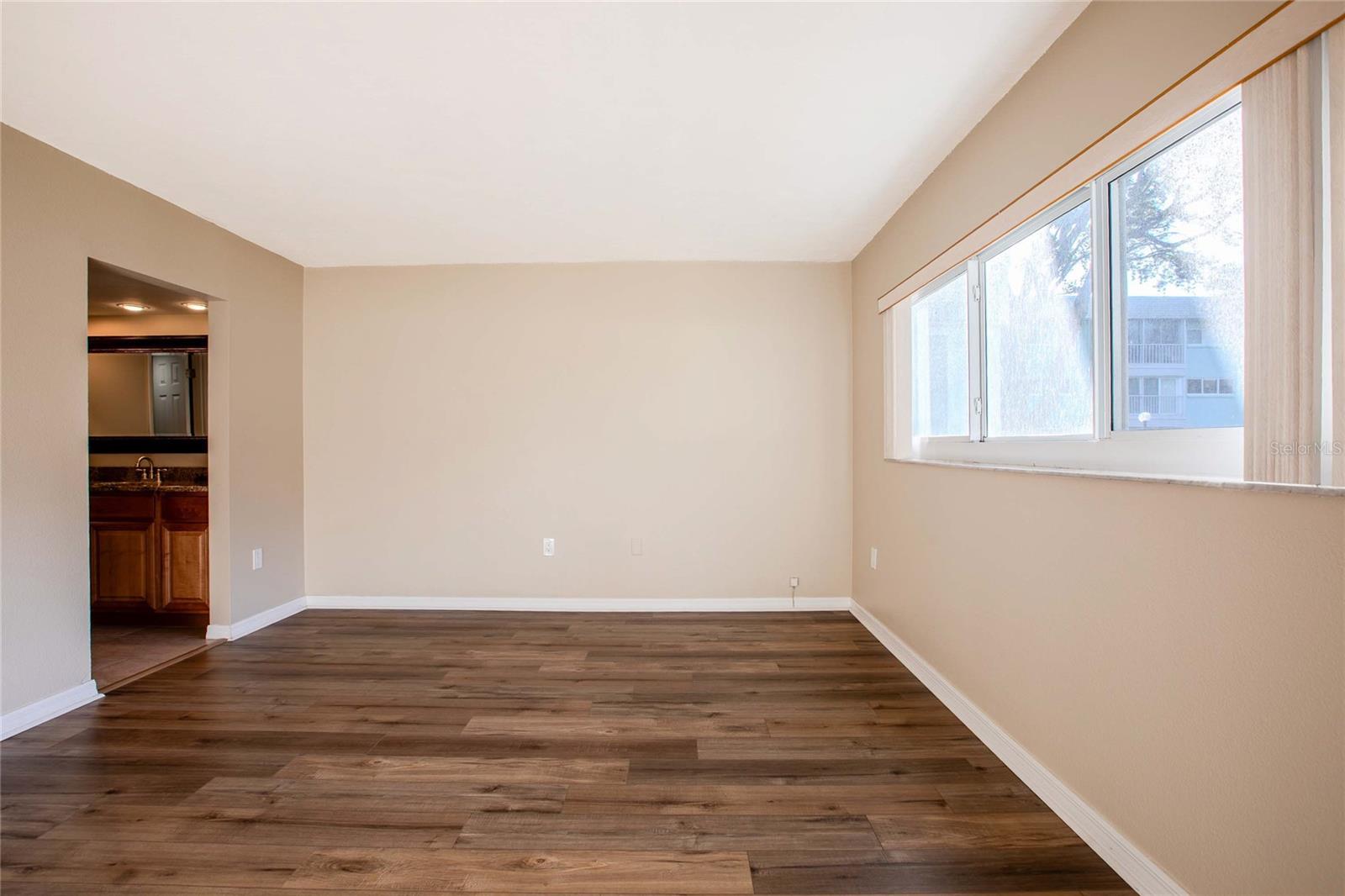 Image 9 of 22 For 3300 Beneva  214