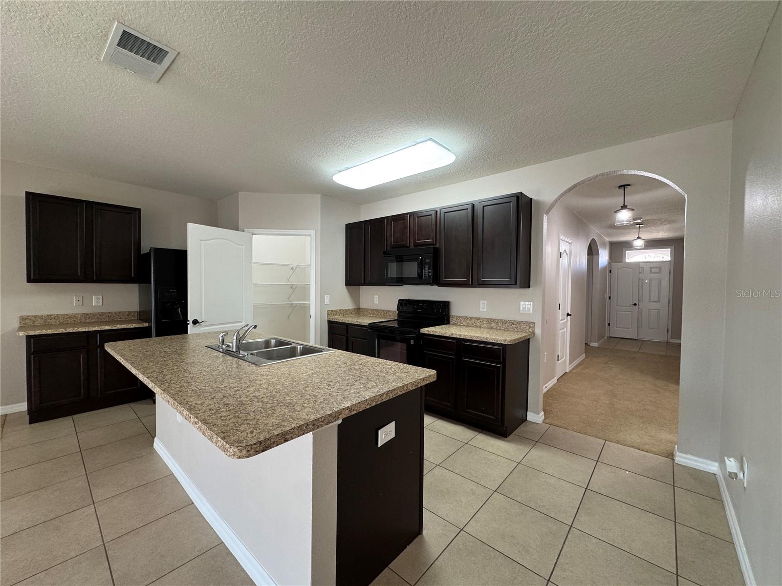 Image 5 of 19 For 560 Lake Cummings Way