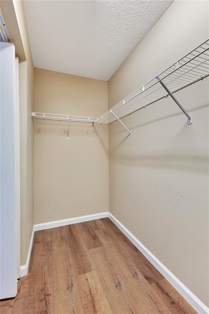 Image 5 of 21 For 1172 Chelsea Drive