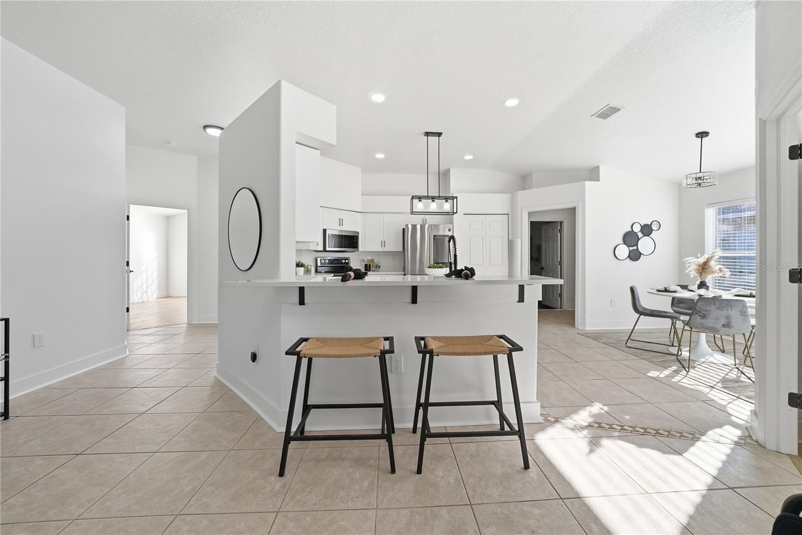 Image 12 of 41 For 1407 Watermill Circle