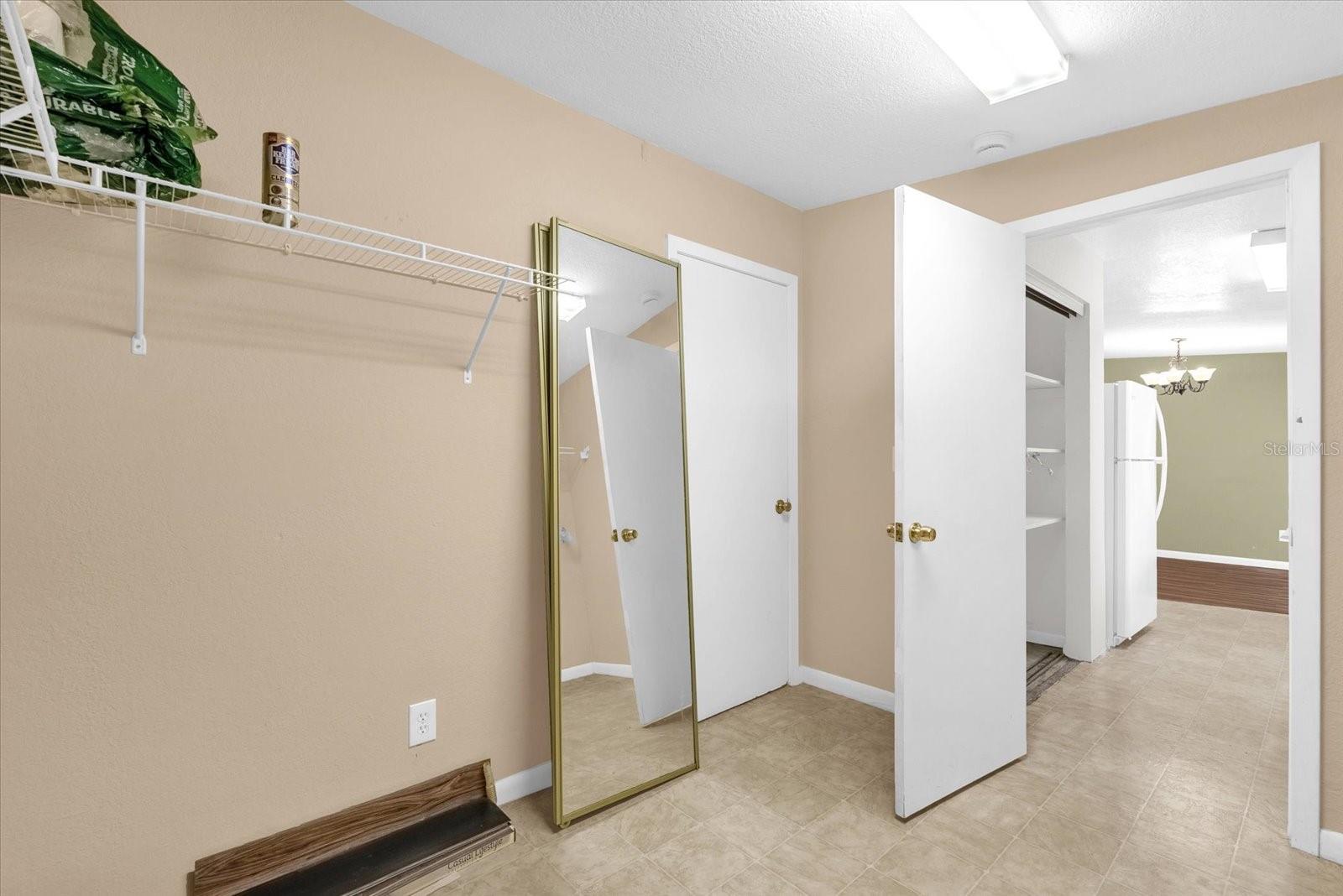 Image 23 of 27 For 115 Mercury Street