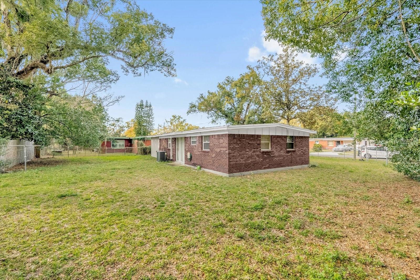 Image 25 of 27 For 115 Mercury Street