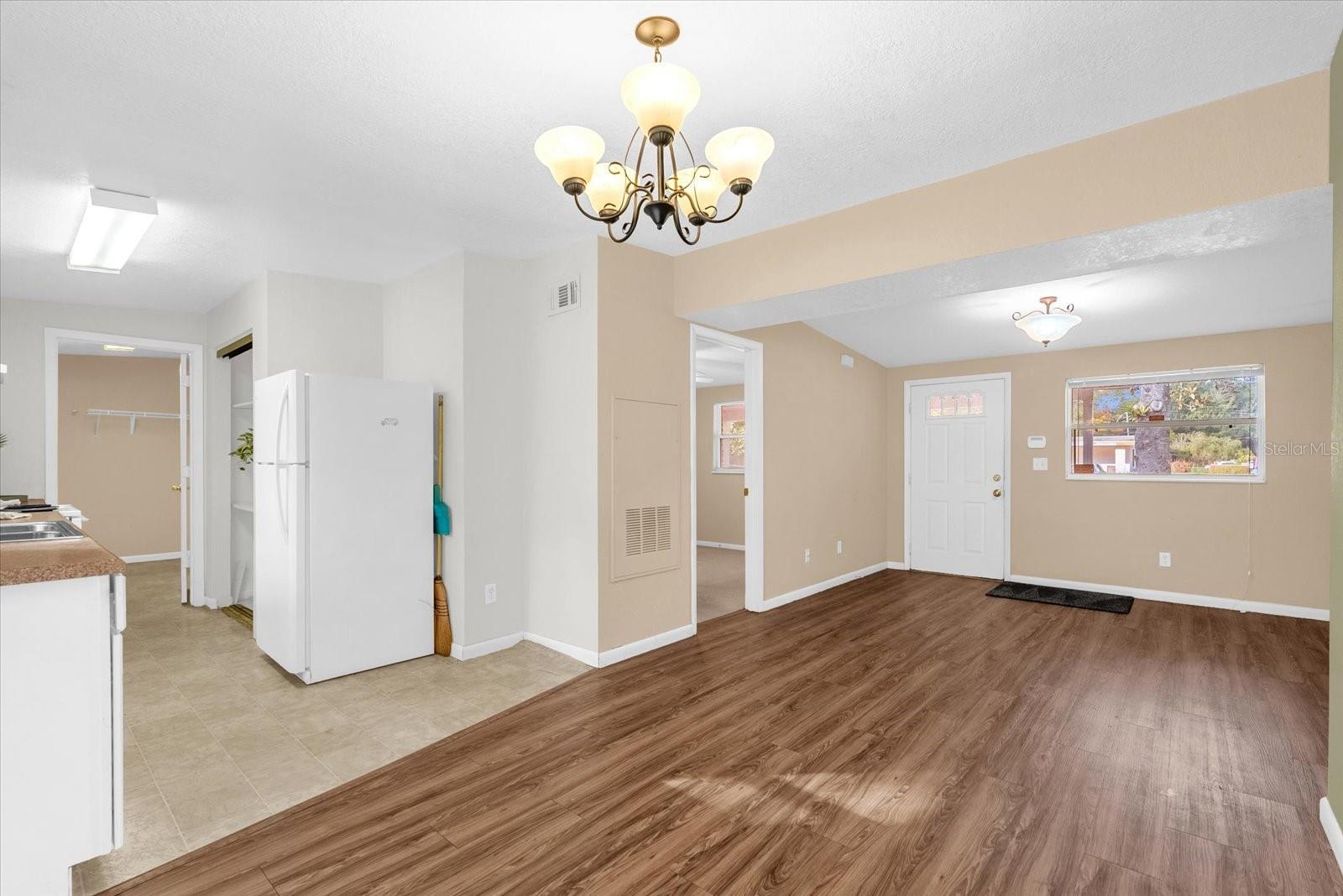 Image 6 of 27 For 115 Mercury Street