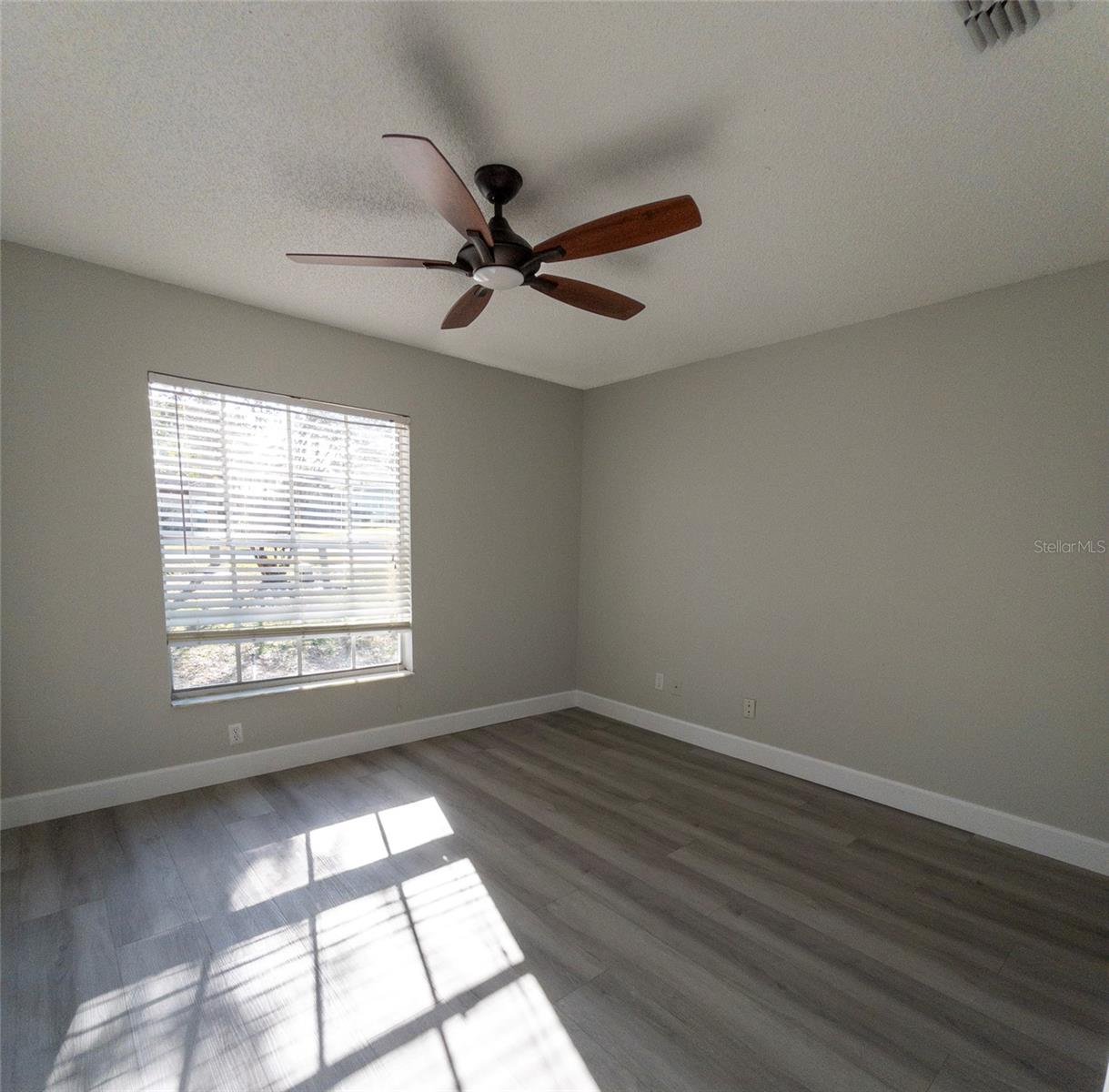 Image 19 of 43 For 15905 Indian Wells Court