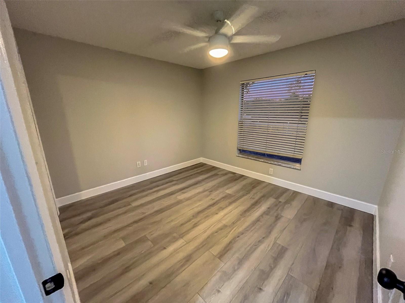 Image 23 of 43 For 15905 Indian Wells Court