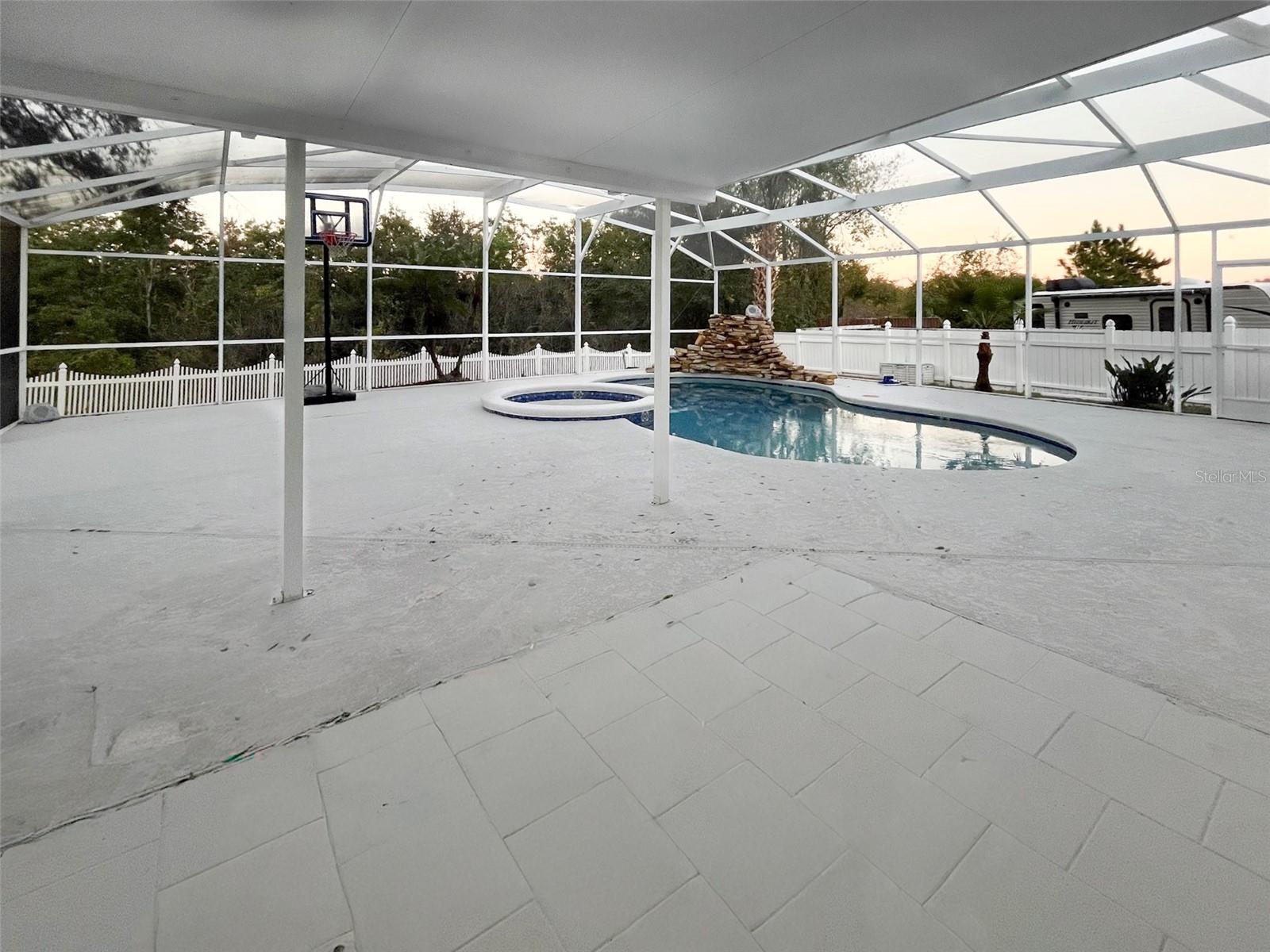 Image 26 of 43 For 15905 Indian Wells Court