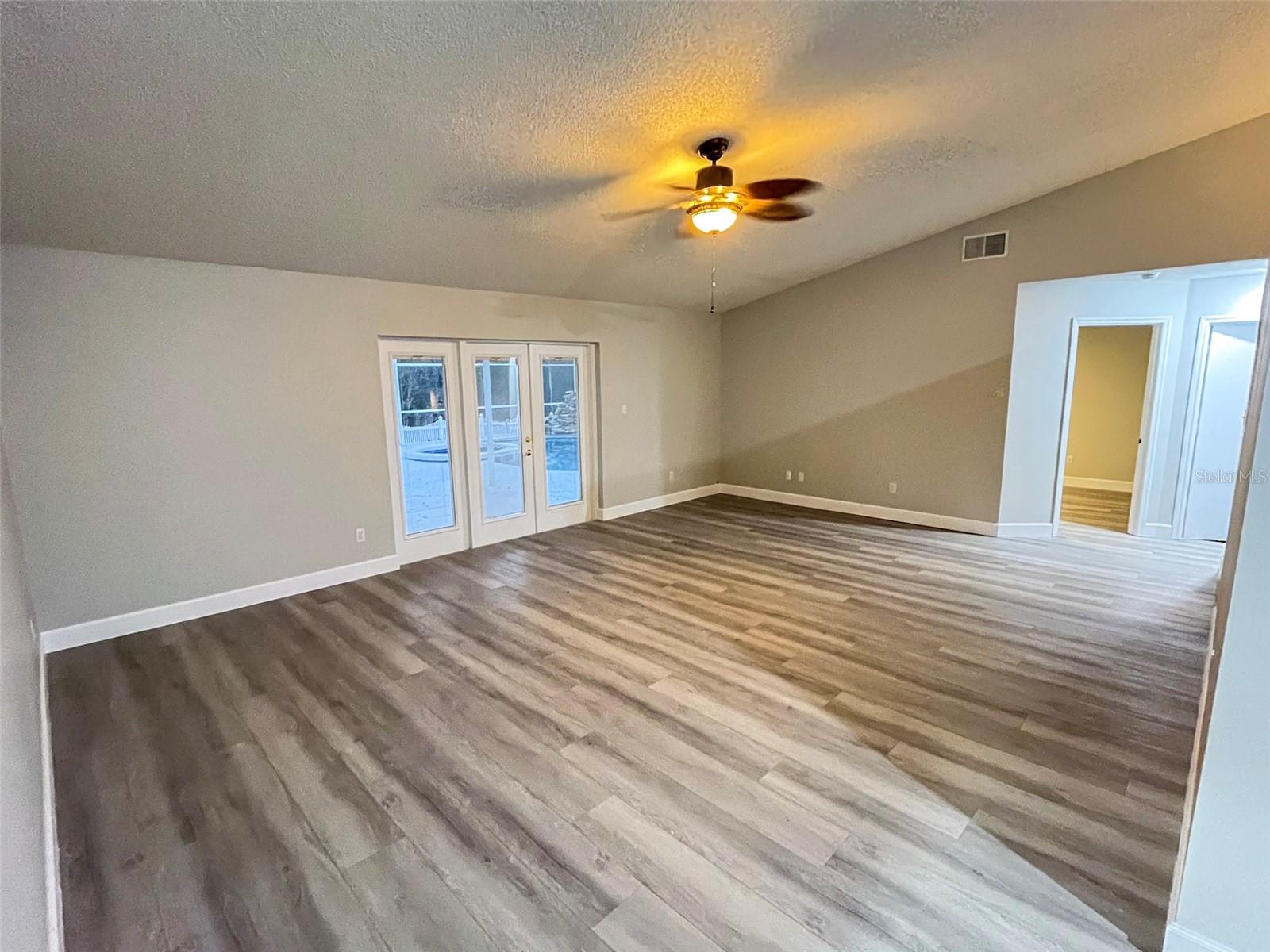 Image 4 of 43 For 15905 Indian Wells Court