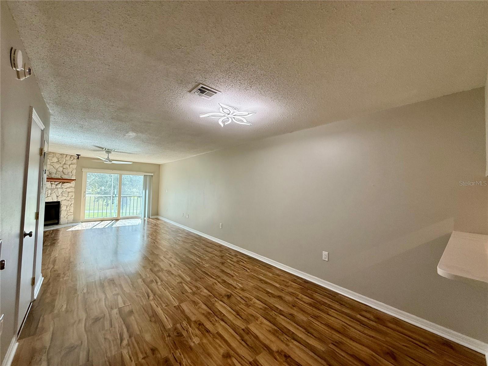 Image 13 of 38 For 1600 Woodland Drive 8206