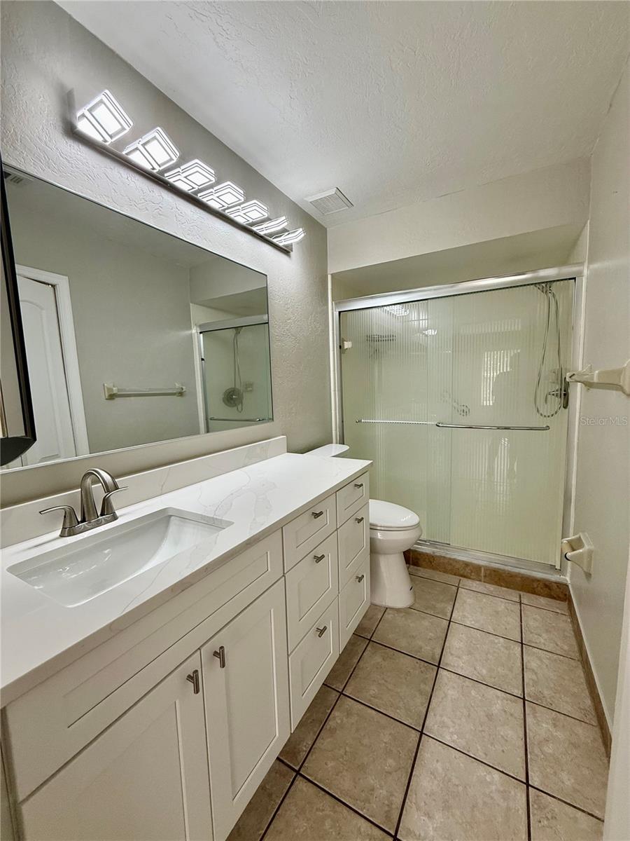 Image 19 of 38 For 1600 Woodland Drive 8206